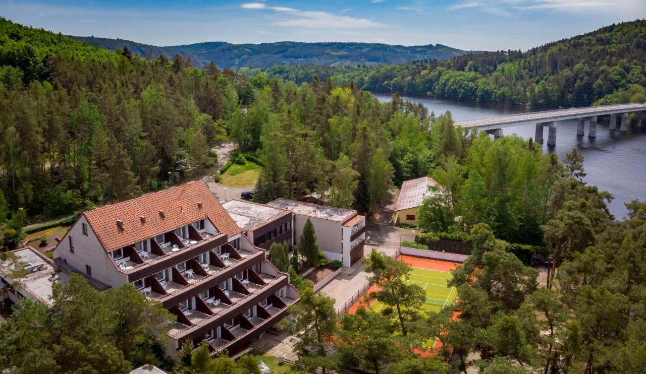 Hotel Hladina Nebrich Dış mekan fotoğraf