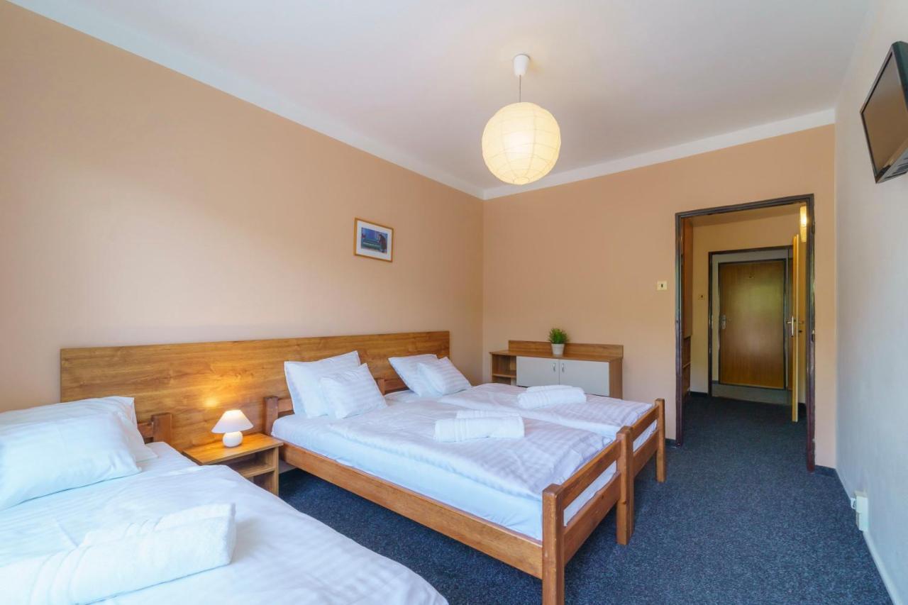 Hotel Hladina Nebrich Dış mekan fotoğraf